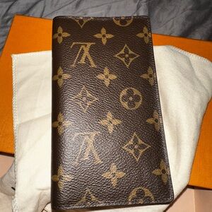 Louis Vuitton pocket organizer